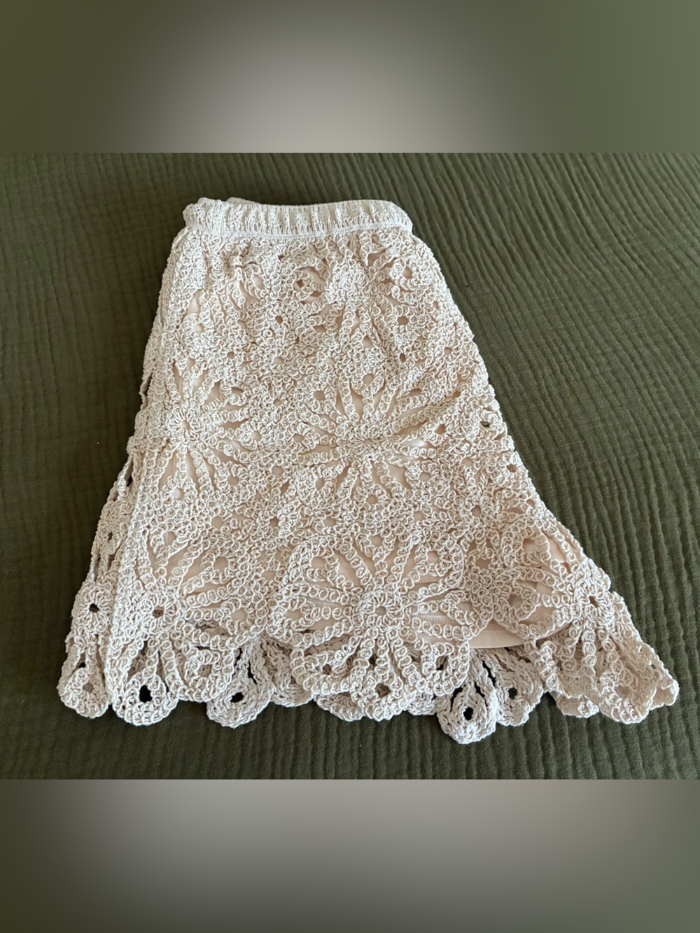 Anniewear NWT Ivory Crochet Lace Floral Shorts Lined High Rise Boho Resort L - Picture 5 of 9
